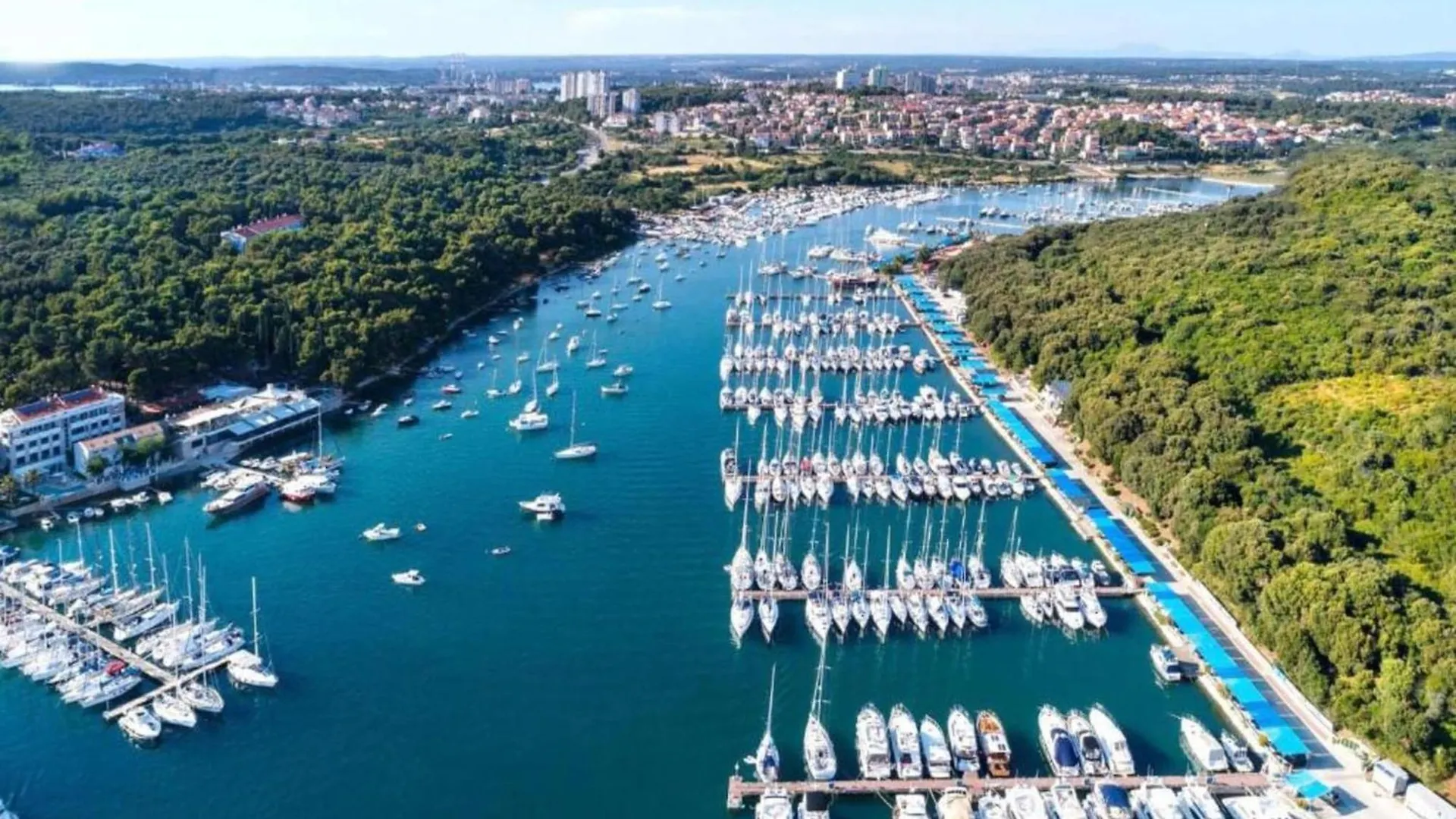 Lovely Apartment With Swimming Pool Pula 0*,  Croatia