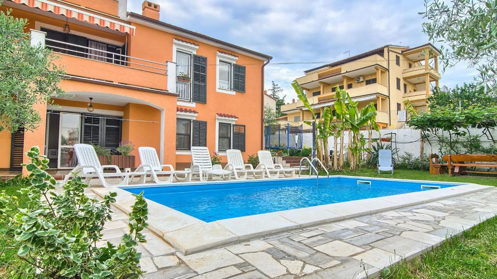 Lovely Apartment With Swimming Pool Pula 0*,