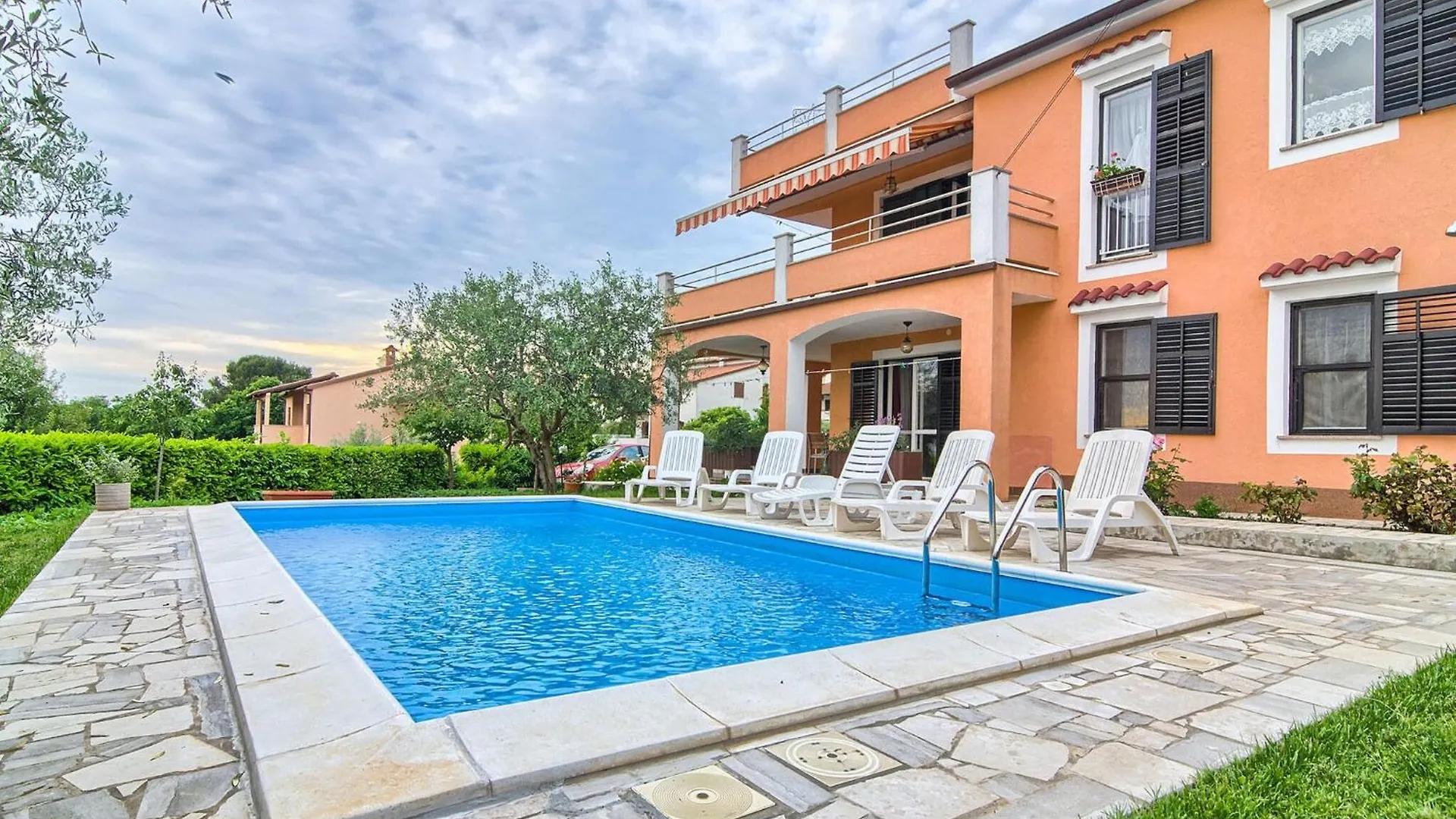 Lovely Apartment With Swimming Pool Pula 0*,